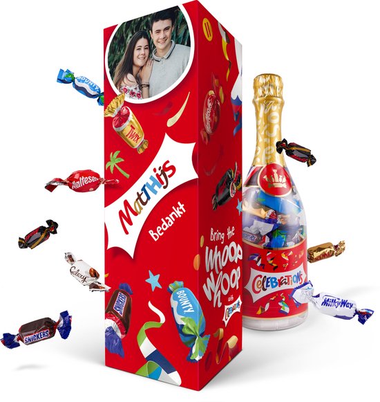 Celebrations Fles met naam - Gepersonaliseerde Celebrations in Giftbox - 312 Gram smaken mix - Chocolade Cadeau met tekst - Champagnefles Mars, Twix, Snickers, Milky Way, Bounty, Maltezers, Galaxy en Galaxy Caramel