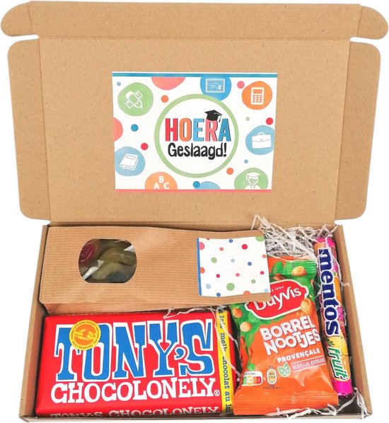 Hoera geslaagd cadeau - examencadeau brievenbuspakket met snoep en chocolade