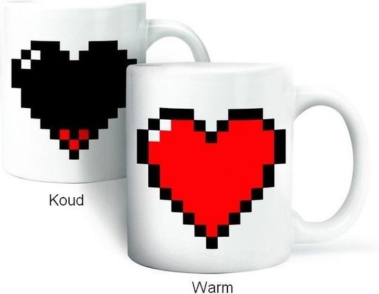 Kikkerland Mok / Beker - Warmte verkleurend - Pixel - In een hart design - Voor koffie en thee - Porselein - Retro - Rood/Zwart - Liefde - Magische mok