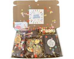Verjaardag chocolade brievenbus cadeau - chocoladestick - marshmallows - cupcake